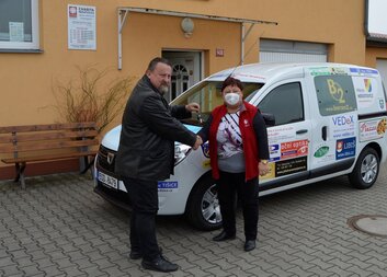 CHARITA NERATOVICE obdržela v polovině dubna nový automobil